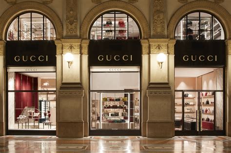 gucci store finder